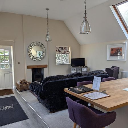 The Coach House Apartment At Cefn Tilla Court, 우스크 외부 사진