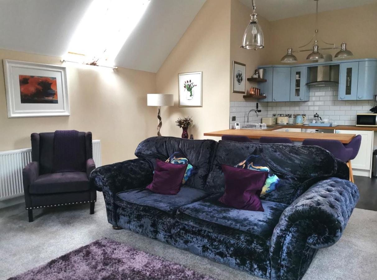 The Coach House Apartment At Cefn Tilla Court, 우스크 외부 사진