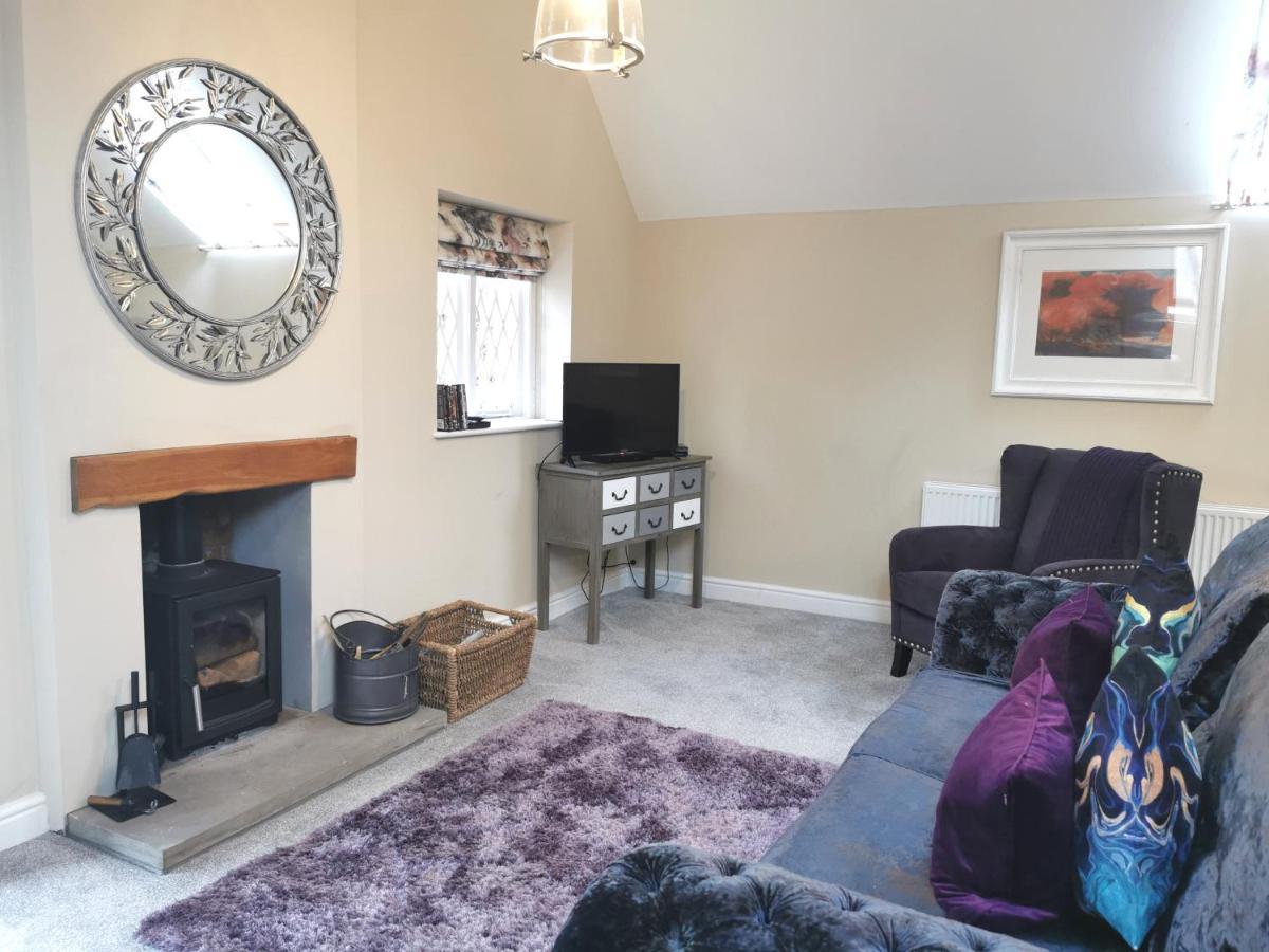 The Coach House Apartment At Cefn Tilla Court, 우스크 외부 사진