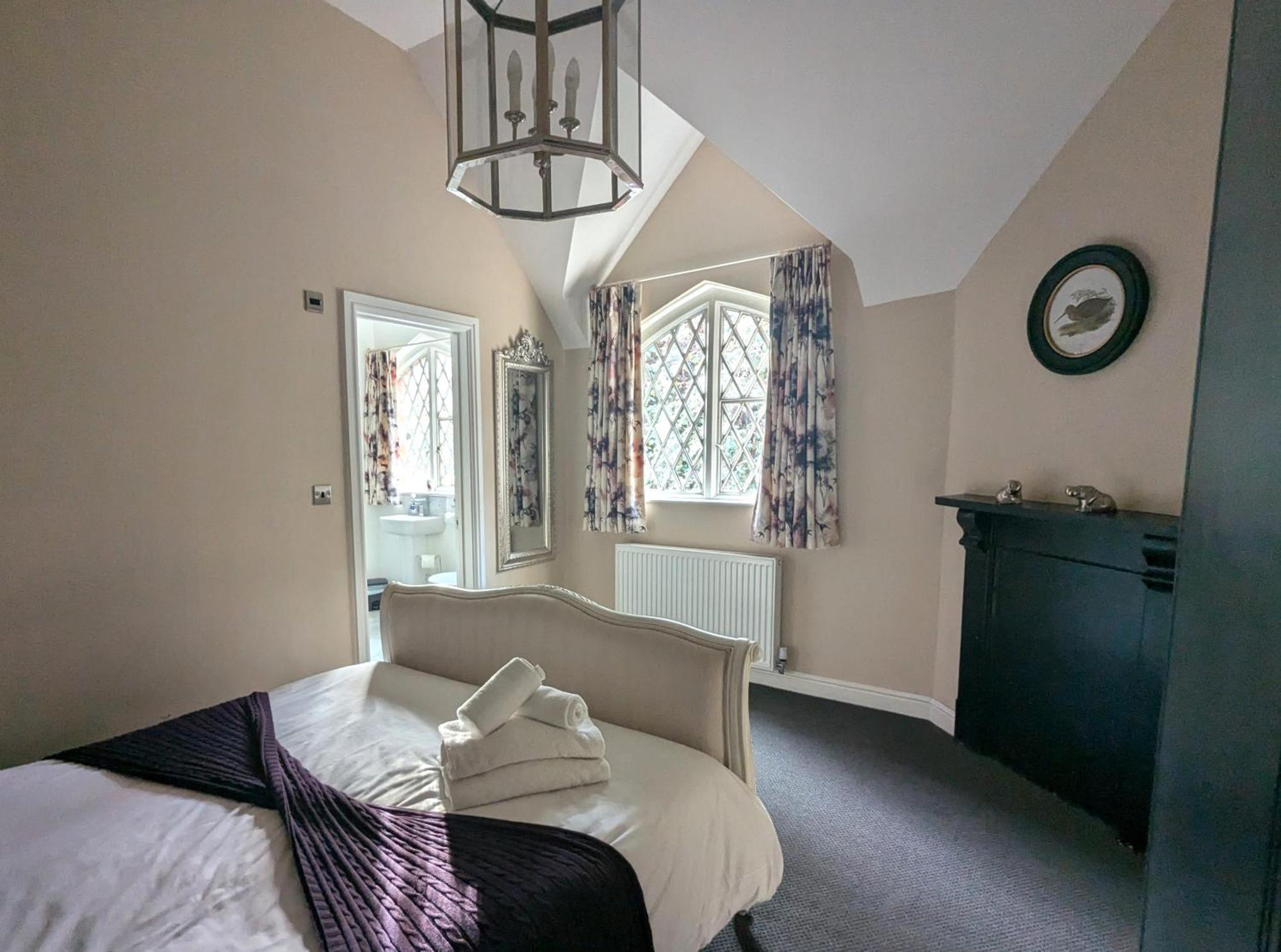 The Coach House Apartment At Cefn Tilla Court, 우스크 외부 사진