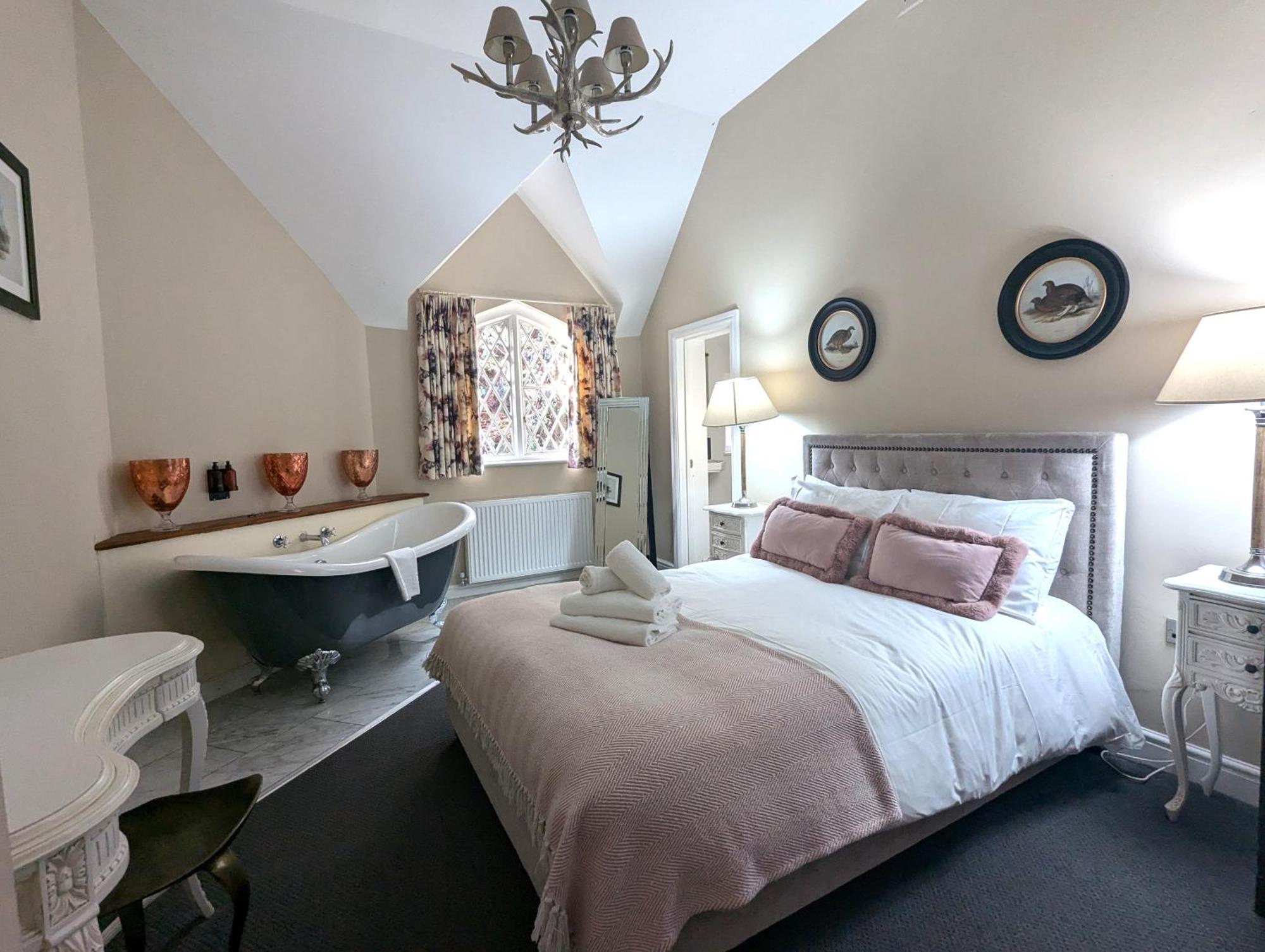 The Coach House Apartment At Cefn Tilla Court, 우스크 외부 사진